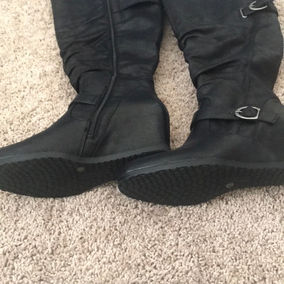 NWOT Faux Leather Boots - Picture 2 of 4